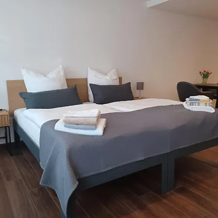 Am Fischbrunnen Daire *